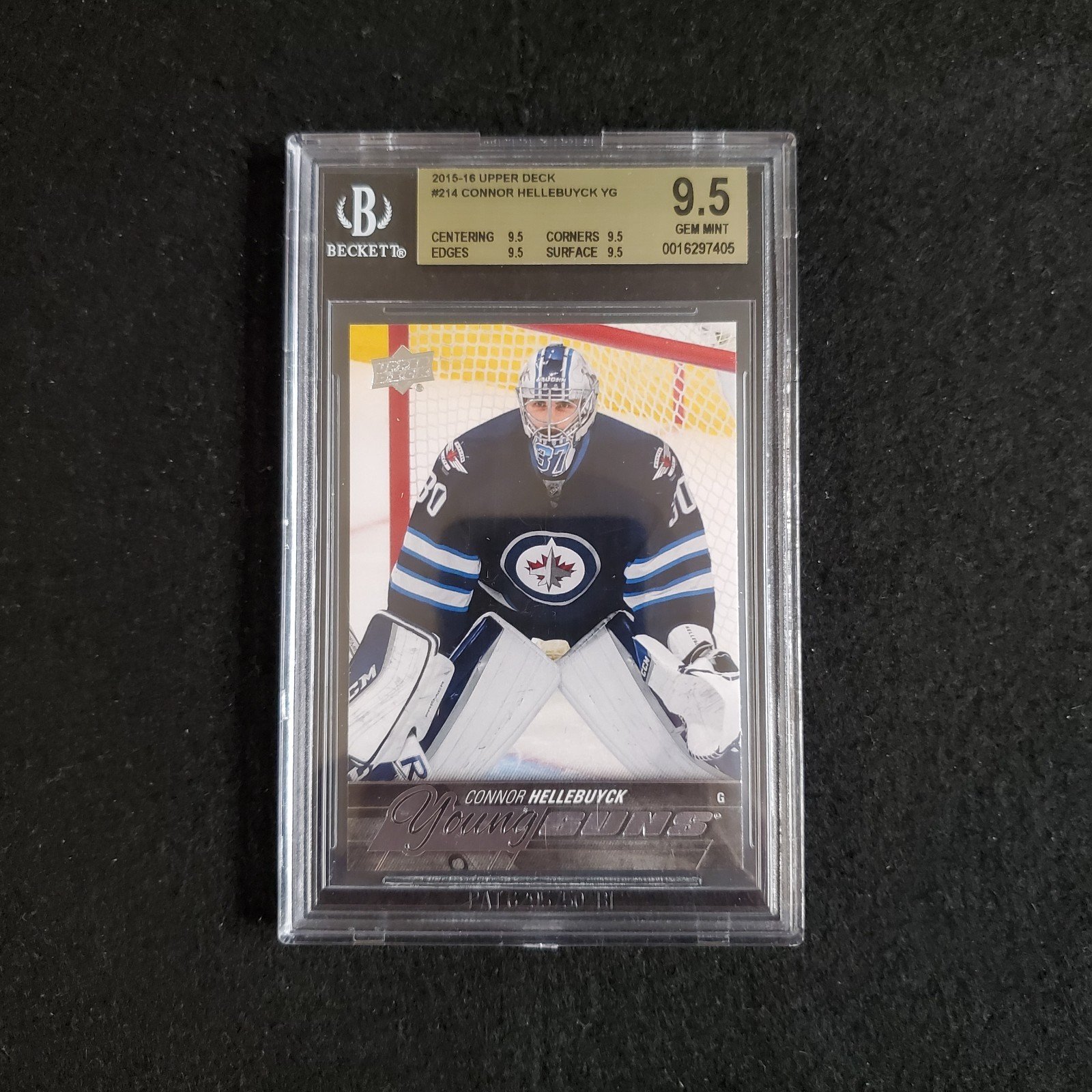 2015-16 Upper Deck Connor Hellebuyck Young Guns Rookie BGS 9.5