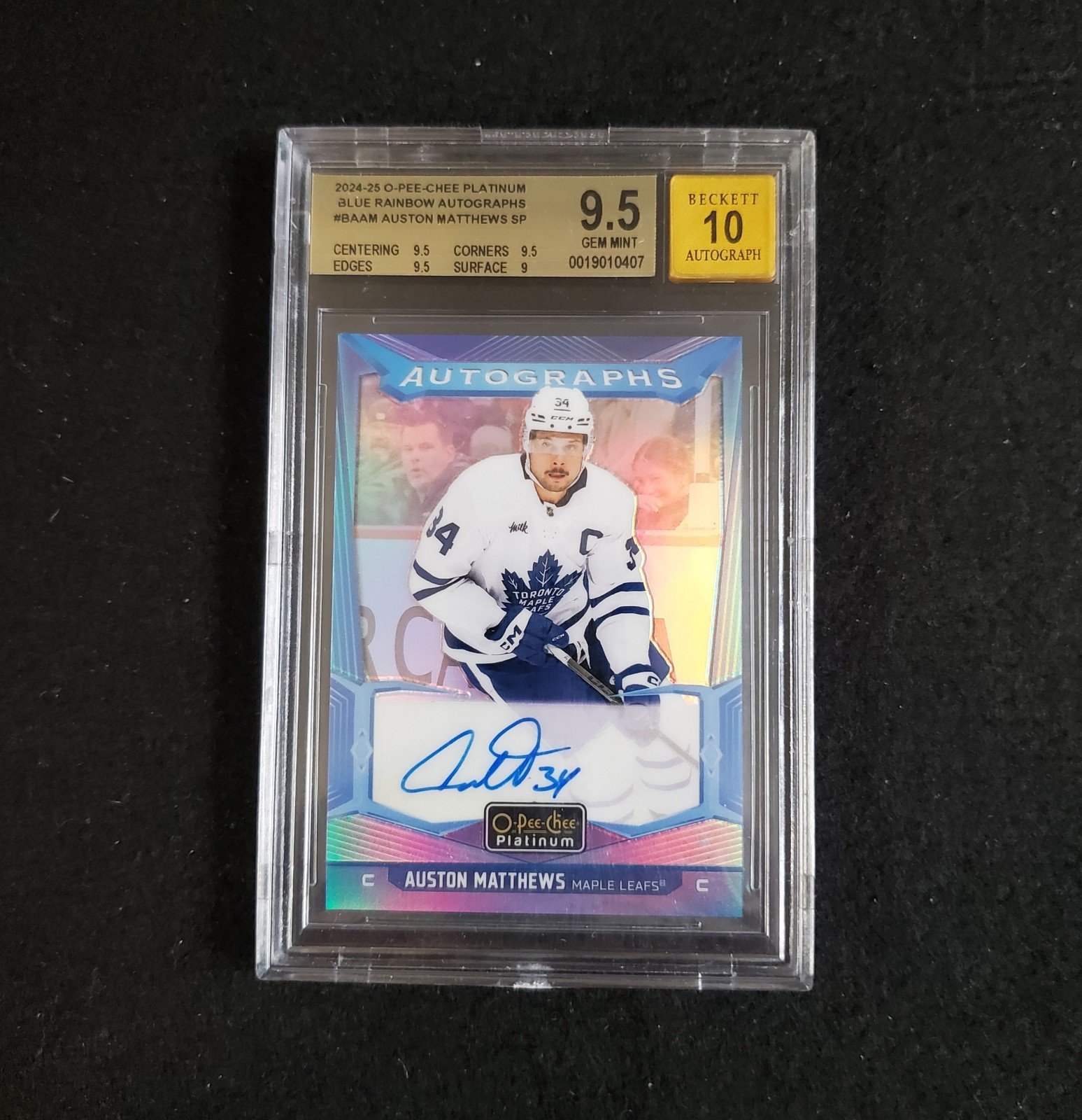 2024-25 O-Pee-Chee Platinum Auston Matthews Blue Rainbow Auto SP BGS 9.5/10